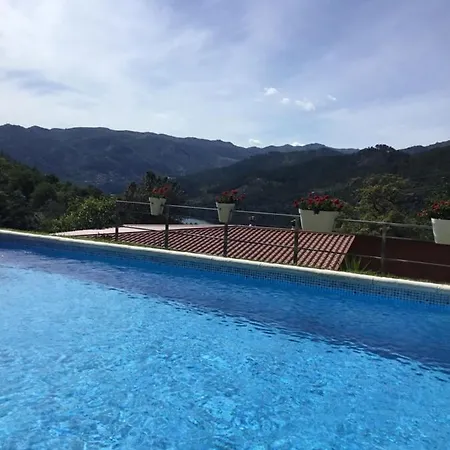 Casa Da Loja *
